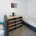 Motel24seven بروك أن دير مور