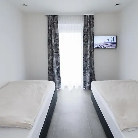 Motel24seven Μοτέλ 2*